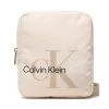 Calvin Klein Jeans Sacoche Sport Essentials Reporter I8 M0 K50K509357 Beige -France Sacs banane et sacoches hommes Soldes Boutique calvin klein jeans sacoche sport essentials reporter i8 m0 k50k509357 beige