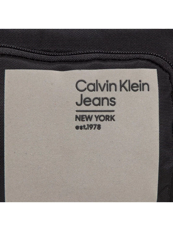 Calvin Klein Jeans Sacoche Sport Essntials CamerK50K509821 Noir 4 Calvin Klein Jeans Sacoche Sport Essntials CamerK50K509821 Noir – Image 2