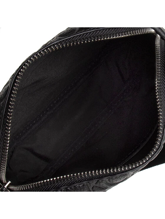 Calvin Klein Sacoche Ck Must Mono Block Reporter S K50K509575 Noir 6 Calvin Klein Sacoche Ck Must Mono Block Reporter S K50K509575 Noir – Image 4