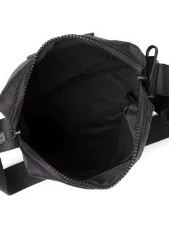 Calvin Klein Sacoche Ck Must Reporter K50K509117 Noir -France Sacs banane et sacoches hommes Soldes Boutique calvin klein sacoche ck must reporter k50k509117 noir 4