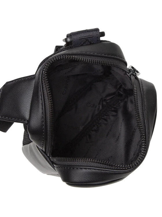 Calvin Klein Sacoche Graphic Ck Conv Reporter S K50K507920 Noir 7 Calvin Klein Sacoche Graphic Ck Conv Reporter S K50K507920 Noir – Image 5