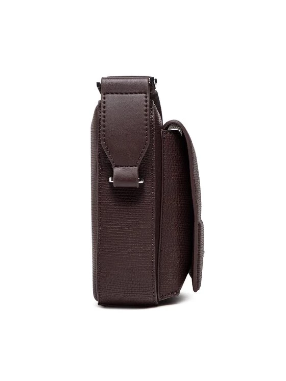 Calvin Klein Sacoche Minimalism Cube Reporter K50K509558 Marron 5 Calvin Klein Sacoche Minimalism Cube Reporter K50K509558 Marron – Image 3