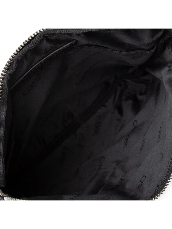 Calvin Klein Sacoche Minimalism Flatpack K50K508758 Noir 7 Calvin Klein Sacoche Minimalism Flatpack K50K508758 Noir – Image 5