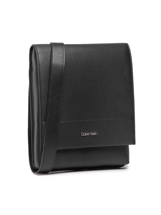 Calvin Klein Sacoche Minimalism Flatpack W/Flap K50K509000 Noir 4 Calvin Klein Sacoche Minimalism Flatpack W/Flap K50K509000 Noir – Image 2