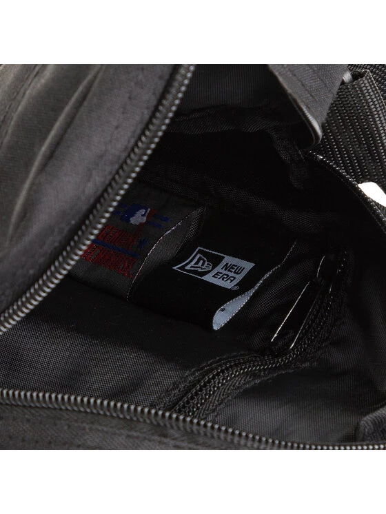 New Era Sacoche 11942030 Noir 6 New Era Sacoche 11942030 Noir – Image 4